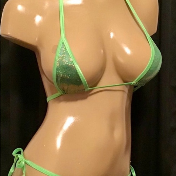 Green sparkle bikini - Picture 1 of 2